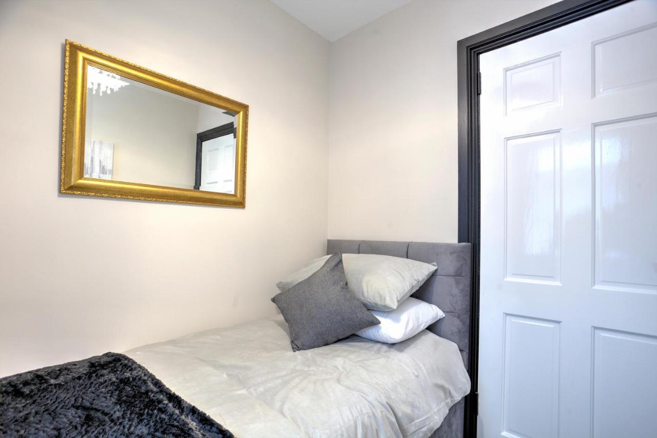 The Belfast Boutique Central Cozy Sleeps7 (Adults Only) Exterior photo